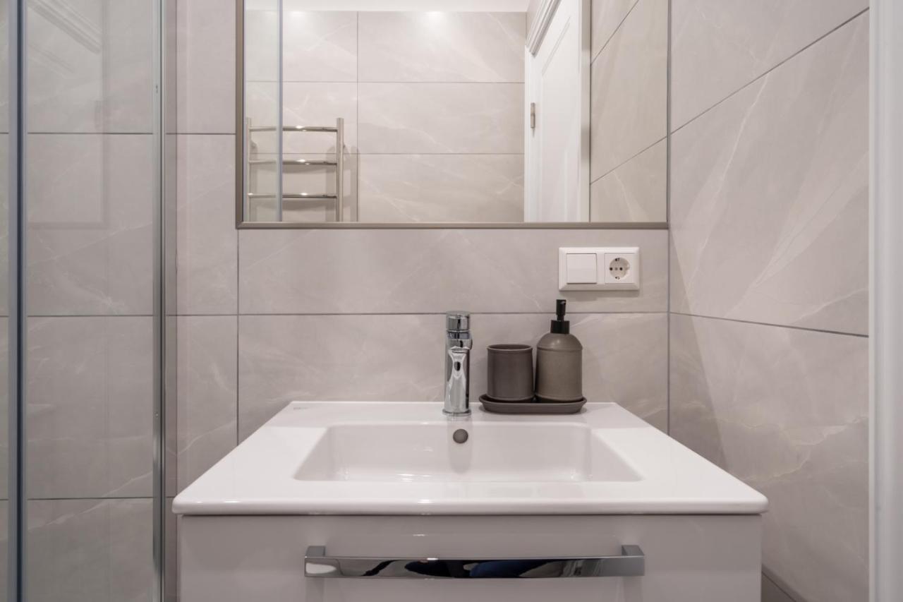 Lacplesa24 - Modern Studios In Riga City Center المظهر الخارجي الصورة
